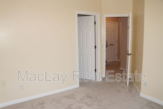 Building Photo - 3829 E Morelos St