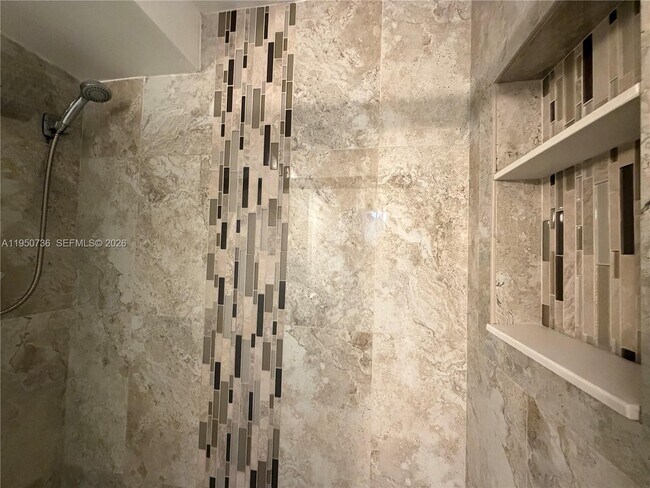 Building Photo - 300 Gardens Dr