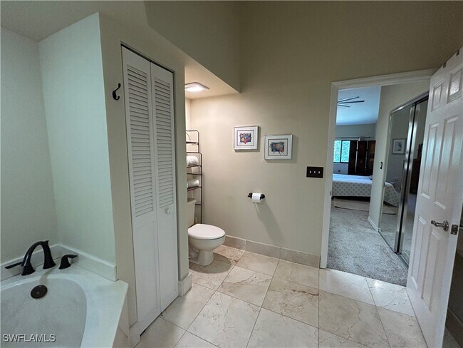 Building Photo - 16540 Heron Coach Way