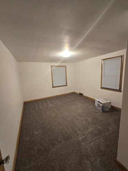 Building Photo - 5702 W Oklahoma Ave