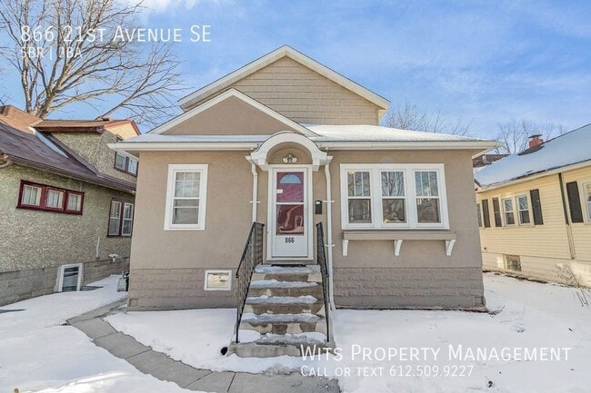 Building Photo - 866 21st Ave SE