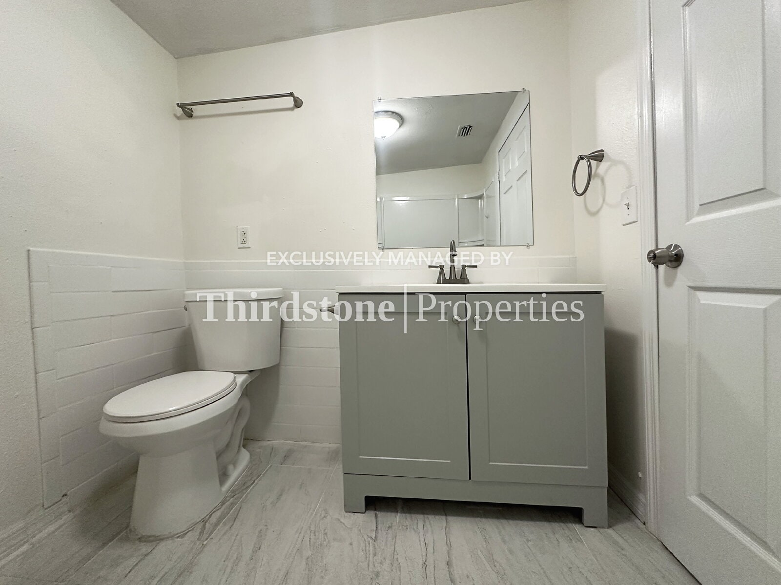 Building Photo - 672 Chestnut St