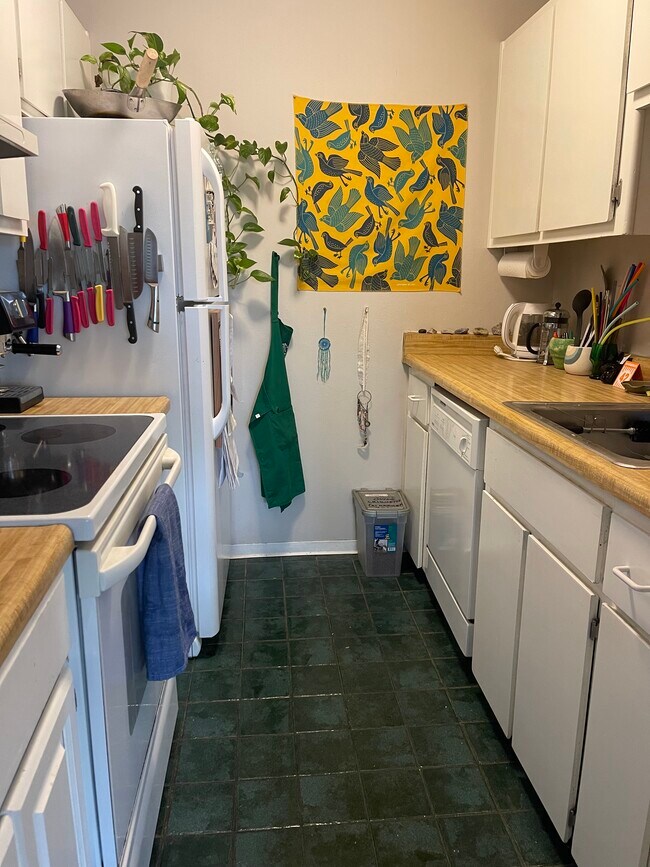 Building Photo - 3300 Bridger Trl