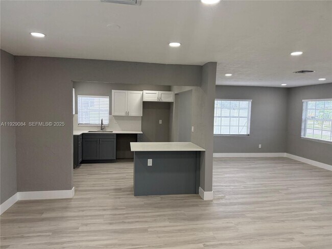 Building Photo - 20570 NW 1st Ct