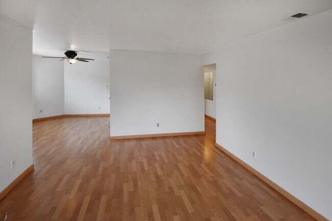 Building Photo - Welcome to Valley Crest Condos!