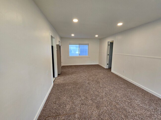 Building Photo - 148