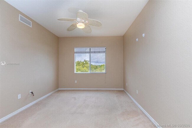 Building Photo - 3600 Oaks Clubhouse Dr