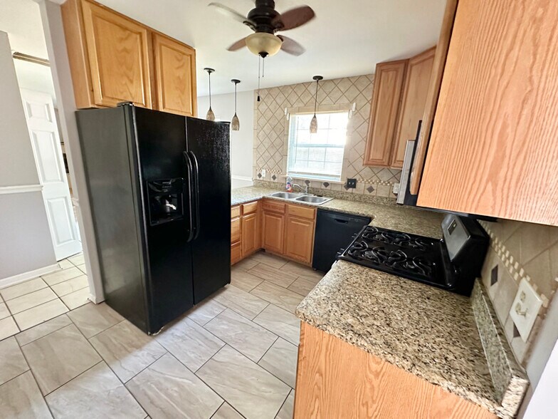 Building Photo - 78 Cedarbrook Ln