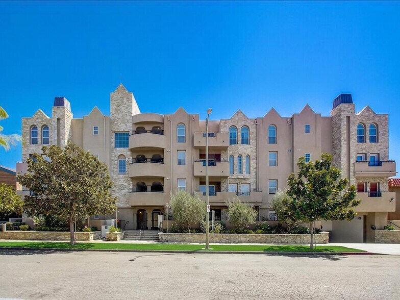 Building Photo - 3636 Jasmine Ave