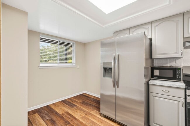 Building Photo - North Bay Village Condo