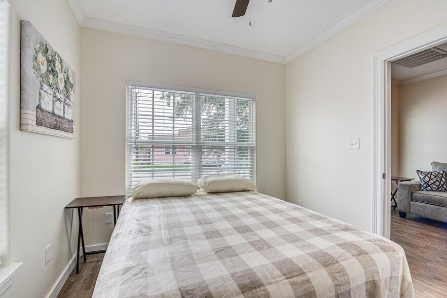 Building Photo - 1208 26th St