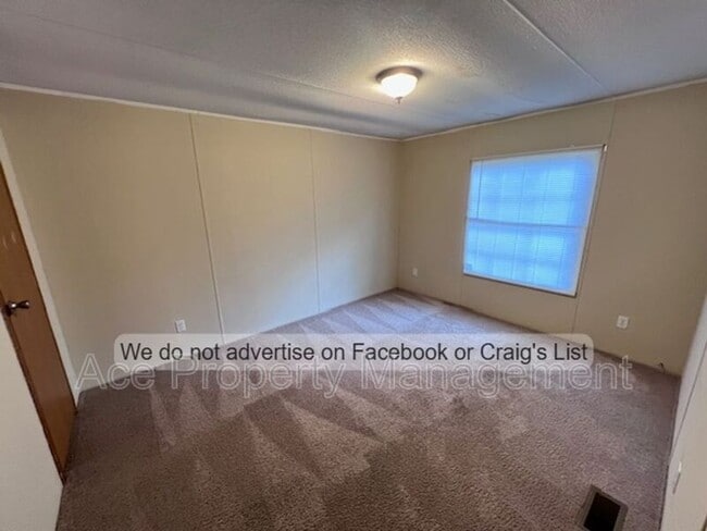 Building Photo - 2625 Tingen Rd