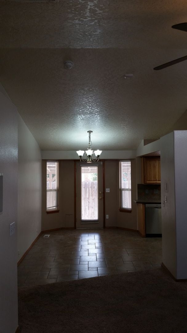 Building Photo - Beautiful Home with Hobby Shop and RV PARKING