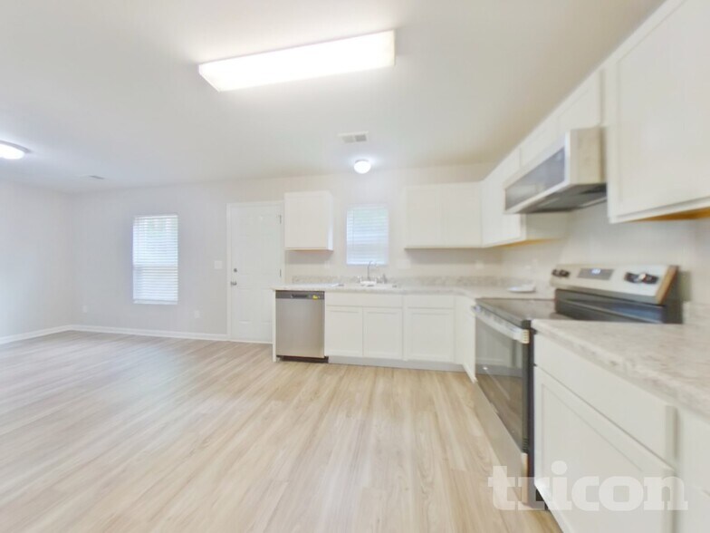 Building Photo - 316 Cedar Ridge