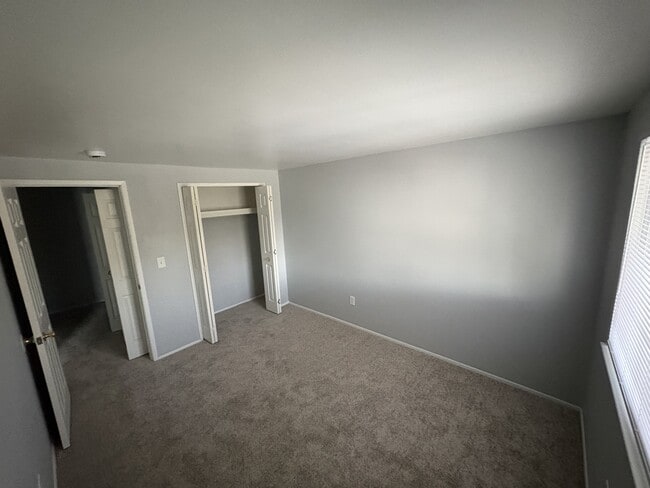 Building Photo - 24843 Mayfair St