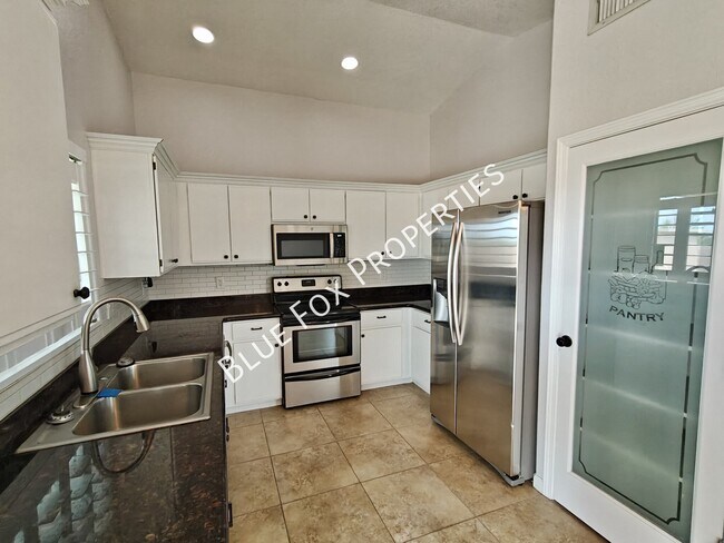 Building Photo - 8854 E Citrus Tree Dr