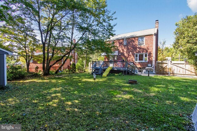 Building Photo - 10021 Tenbrook Dr