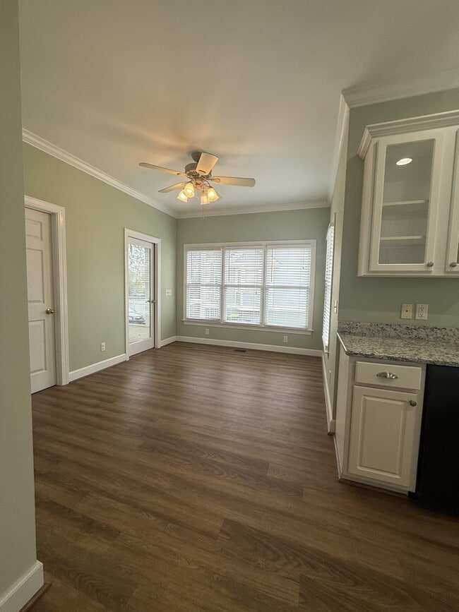 Building Photo - 101 Patrick Dr