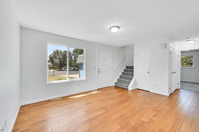 Building Photo - $2,495.00, 3 bed, 2 bath located in Westmi...