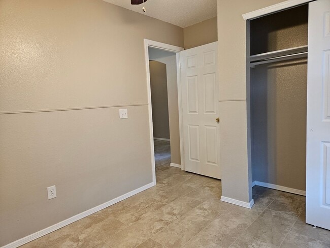 Building Photo - 12357 Tierra Inca Dr