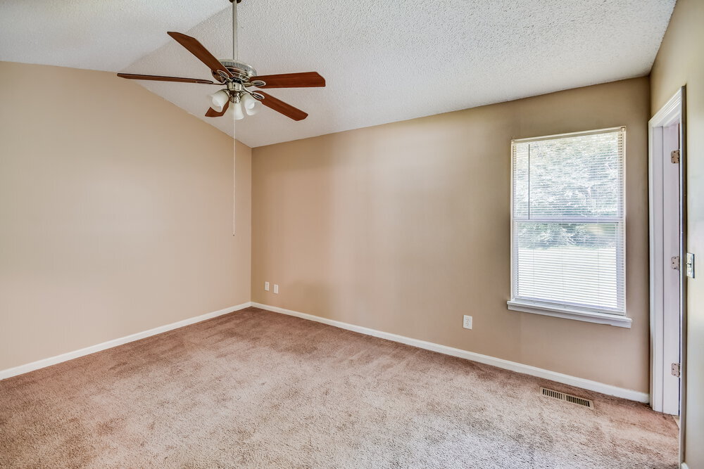 Building Photo - 5837 Janet Dr