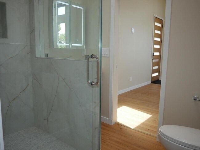 Building Photo - 1637 Kearsarge Rd