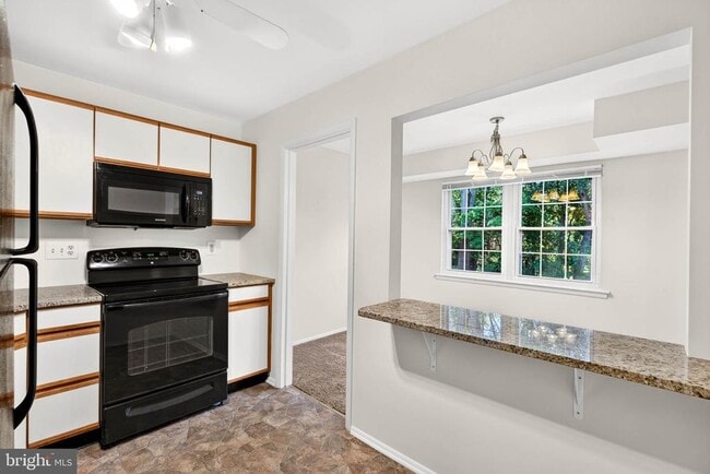 Building Photo - 107 Donzen Dr