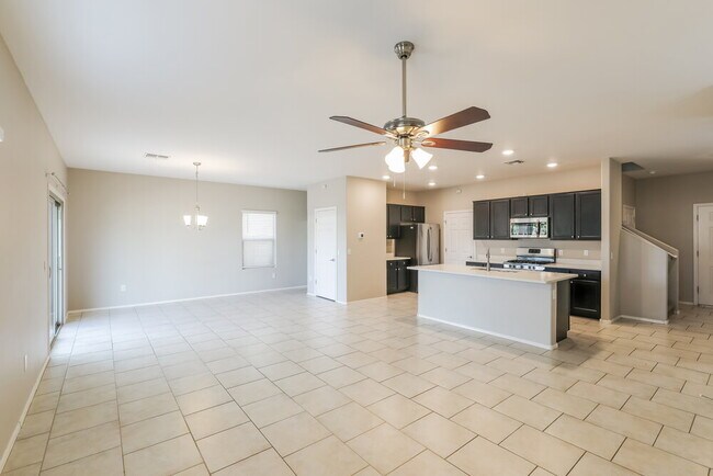 Building Photo - 6549 S Calle Diablo Dr