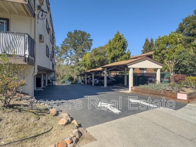 Building Photo - 1743 Carmel Dr