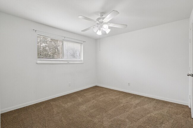 Building Photo - 3919 Galway Ln