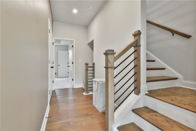 Building Photo - 2549 Astaire Ct NW