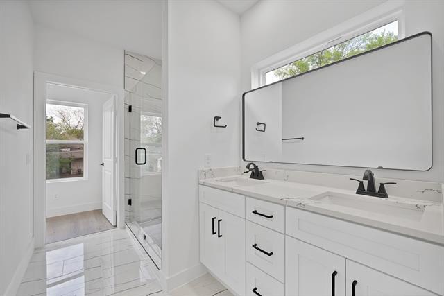 Building Photo - 3415 Wendelkin St