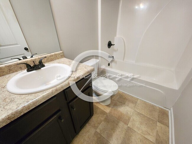 Building Photo - 6048 Oak Bend Ct