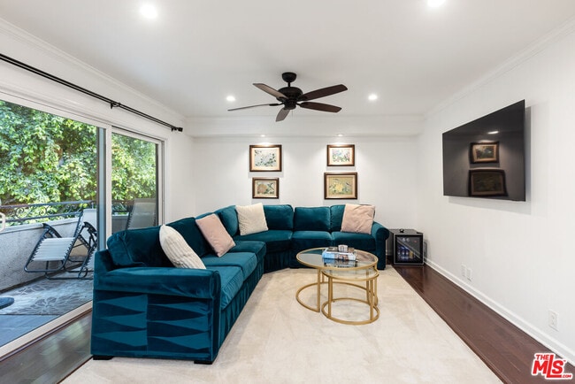 Building Photo - 6708 Hillpark Dr