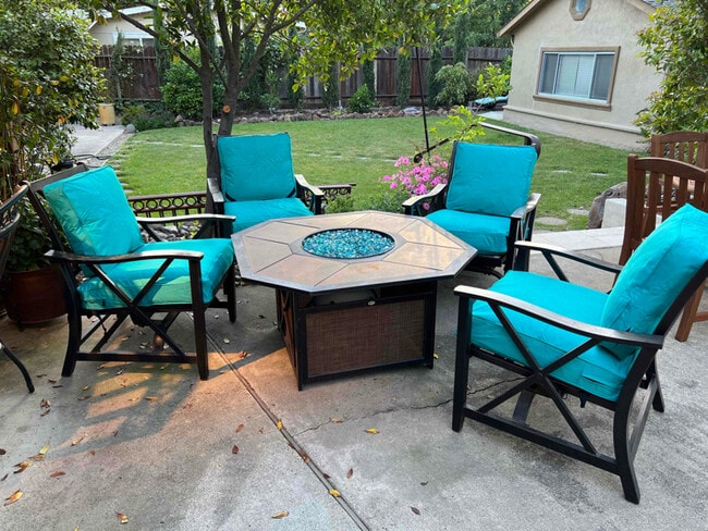 Building Photo - 5001 Whitney Ave