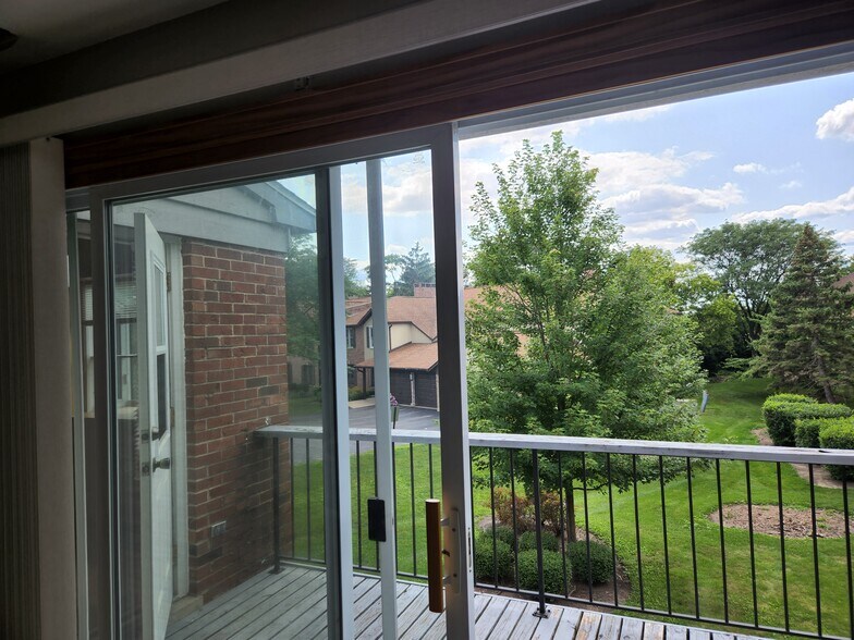 Building Photo - 188 Grove Ave