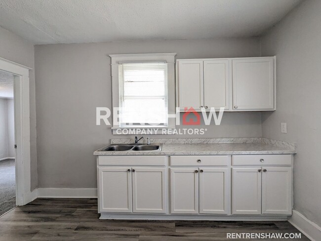 Building Photo - Charming 3 Bedroom 1 Bath In Memphis Avail...