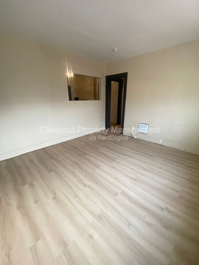 Building Photo - 4301 Potomac St