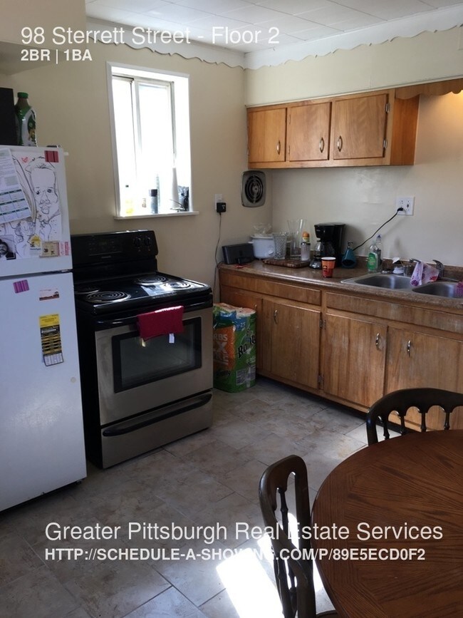 Building Photo - 98 Sterrett St