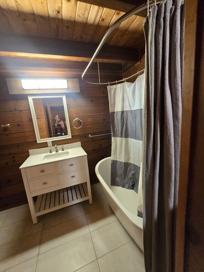 Building Photo - Charming 2-Bedroom Retreat in Ferndale