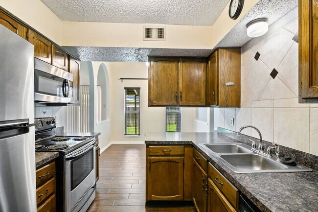 Building Photo - Nice 3 Bedroom Home Located in Plano, Texas!