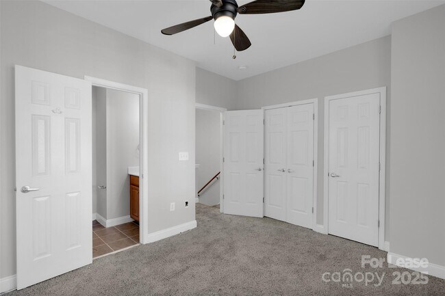 Building Photo - 1305 Summit Greenway Court