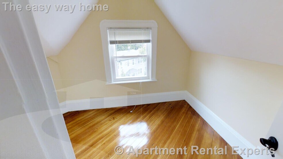 Building Photo - 48-50 Lowell St Unit #3