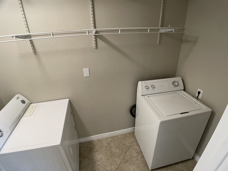 Building Photo - 2408 N 37th St