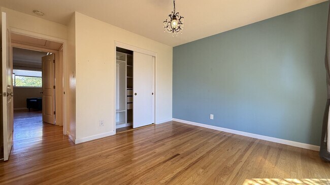 Building Photo - 4BD/2BA Willow Glen Home with Remodeled Chef's Kitchen