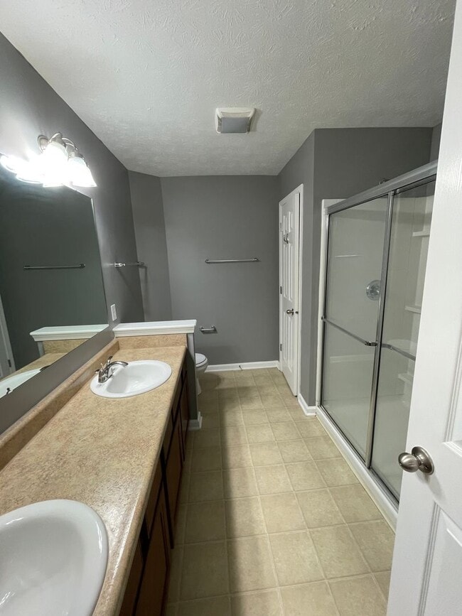 Building Photo - Franklin Twp - 3 BR home with loft