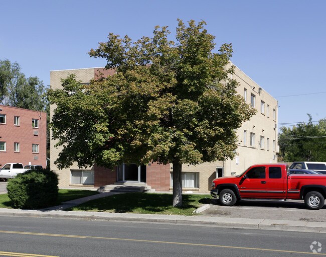 Primary Photo - 534 Dayton St