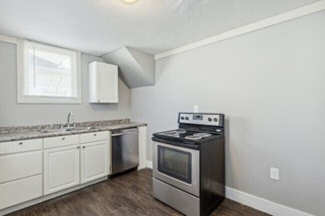 Building Photo - Spacious 4-Bedroom Home in South Wichita - Close to Downtown with a Large Backyard