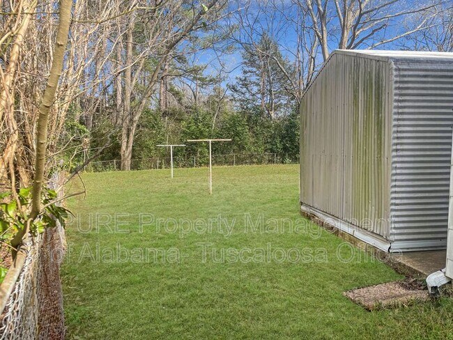 Building Photo - 19 Cedar Knoll