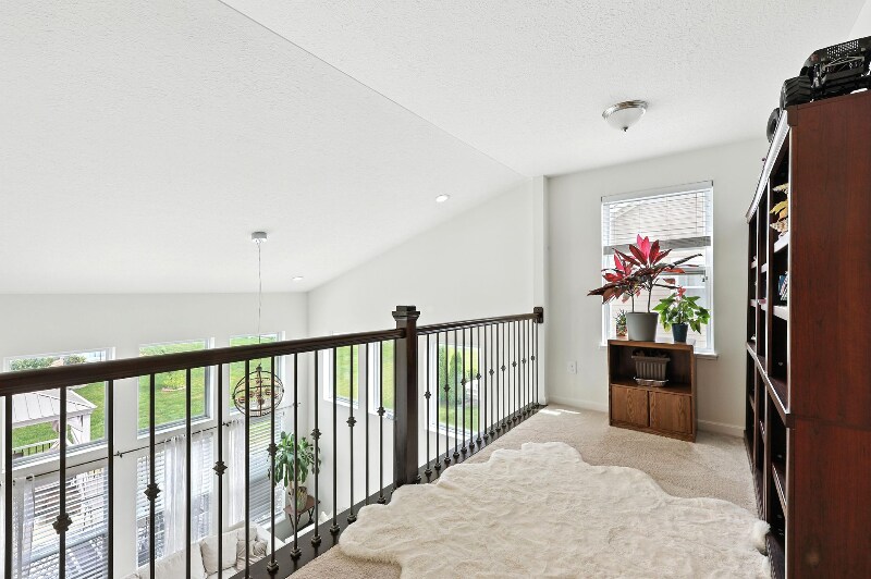 Building Photo - 5497 Mercier St